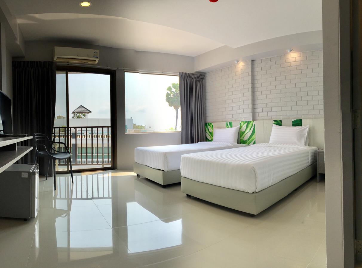 The Pat Hotel Jomtien Beach Extérieur photo