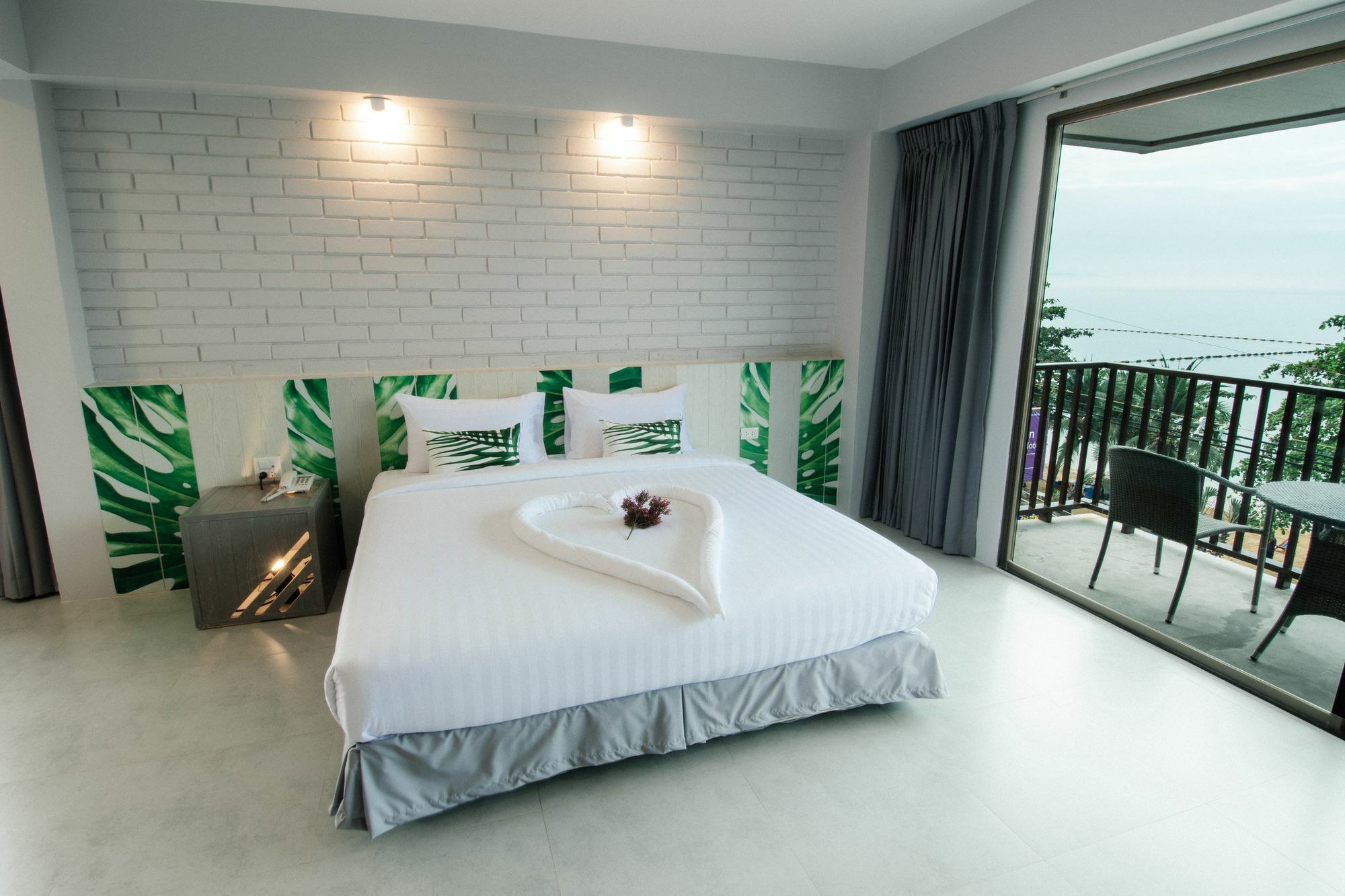 The Pat Hotel Jomtien Beach Extérieur photo